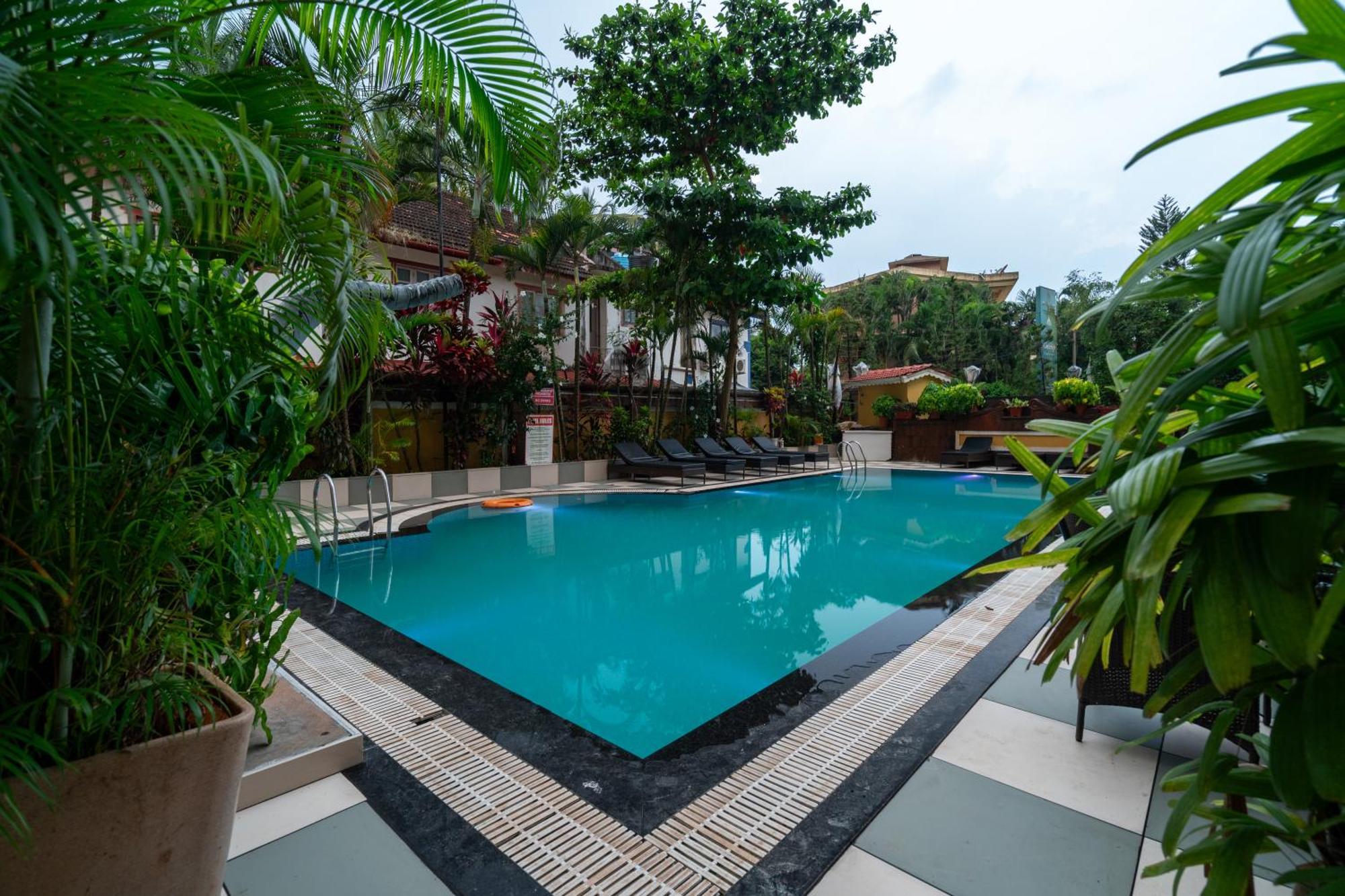 De Alturas Resort Candolim Exterior foto