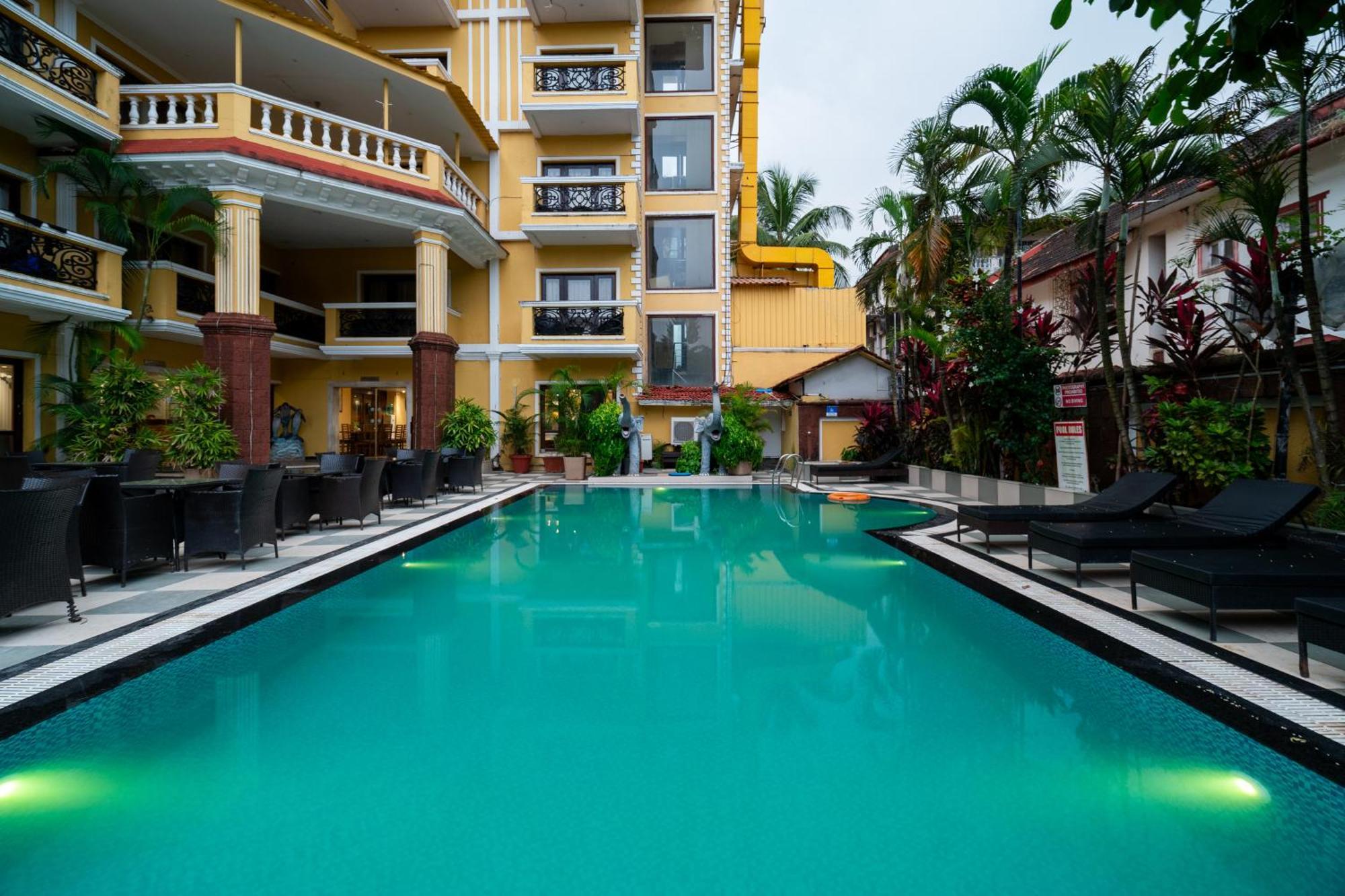 De Alturas Resort Candolim Exterior foto