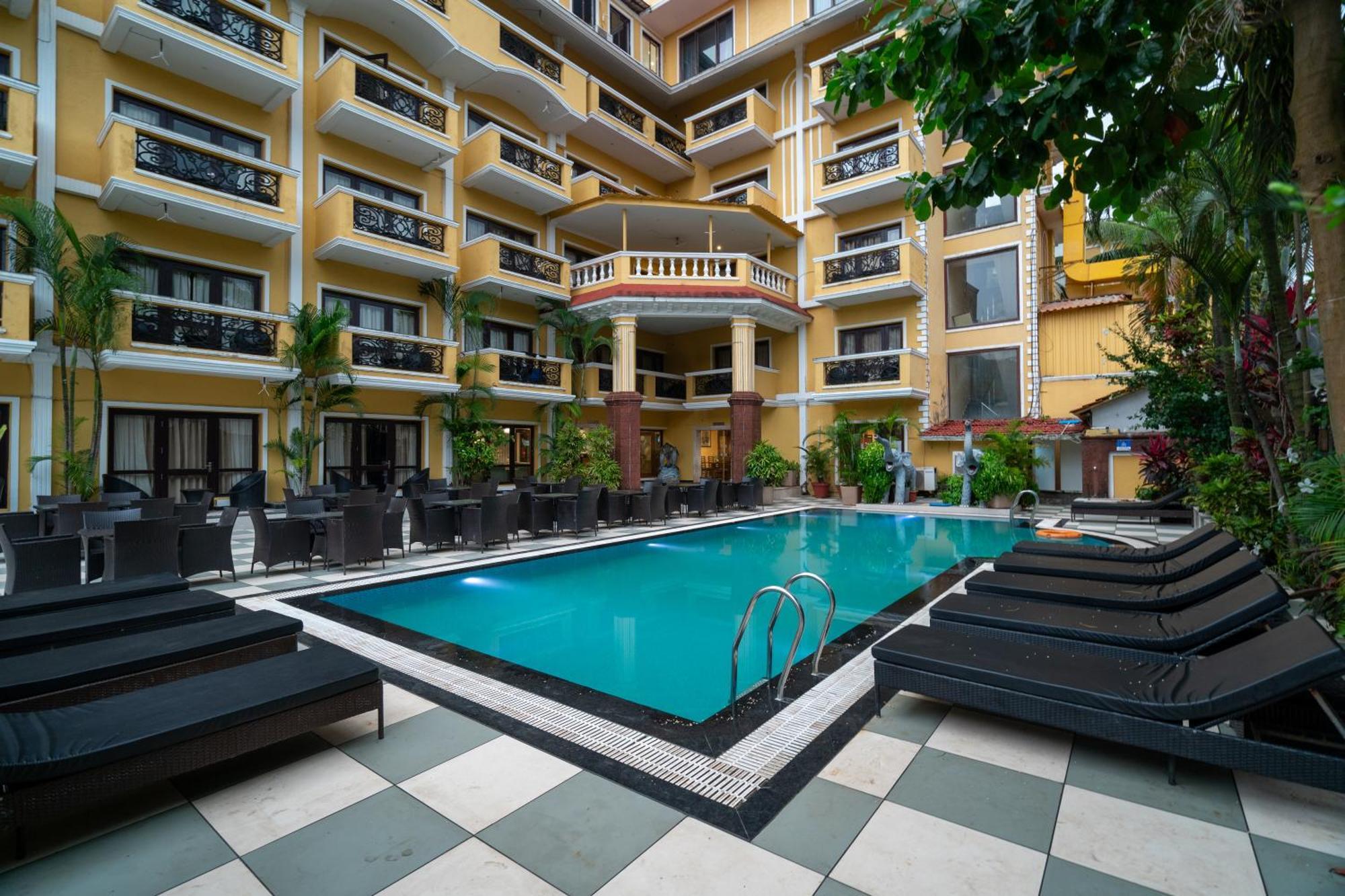 De Alturas Resort Candolim Exterior foto