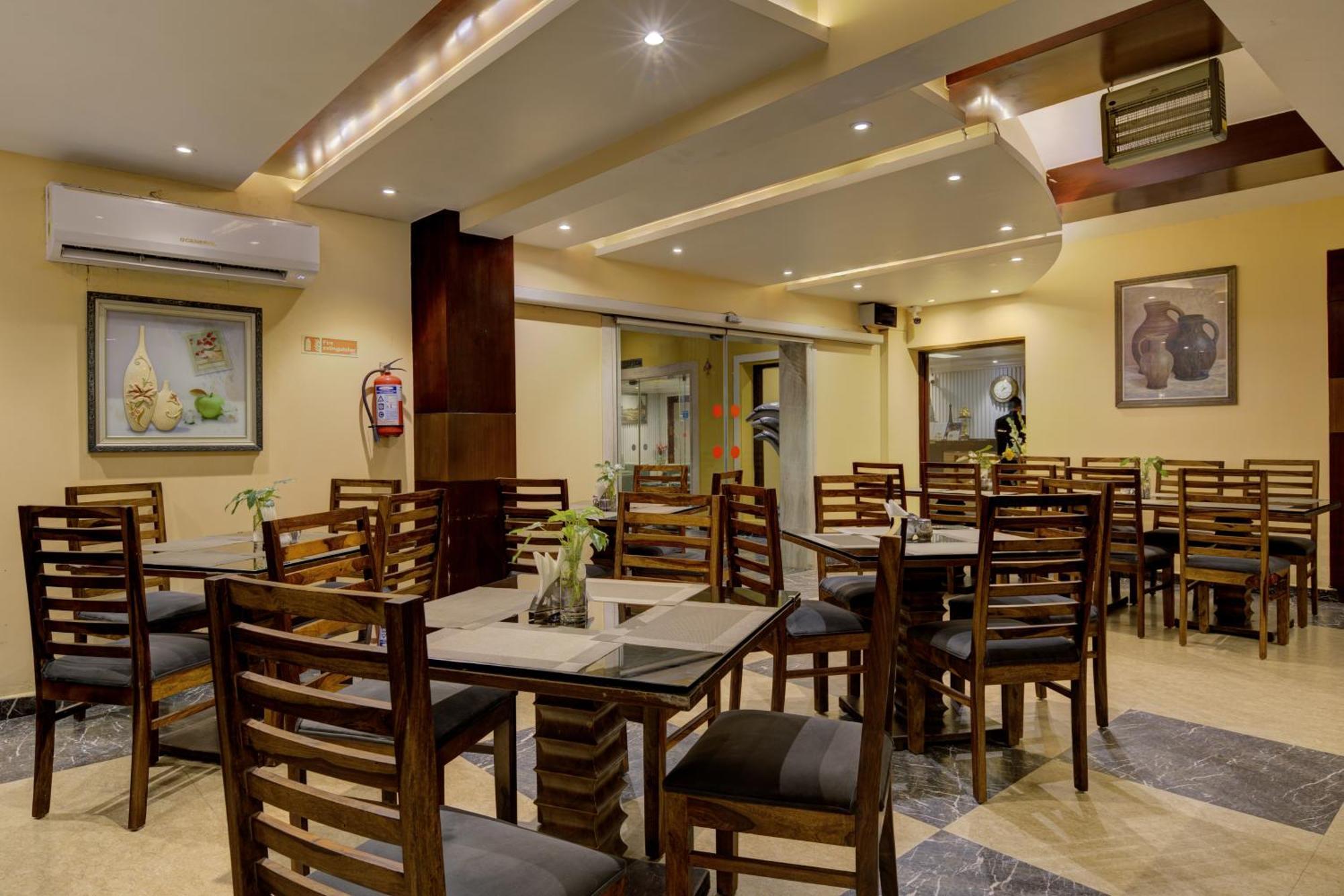 De Alturas Resort Candolim Exterior foto